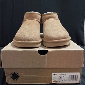 Classic Ultra Mini Ugg Boot